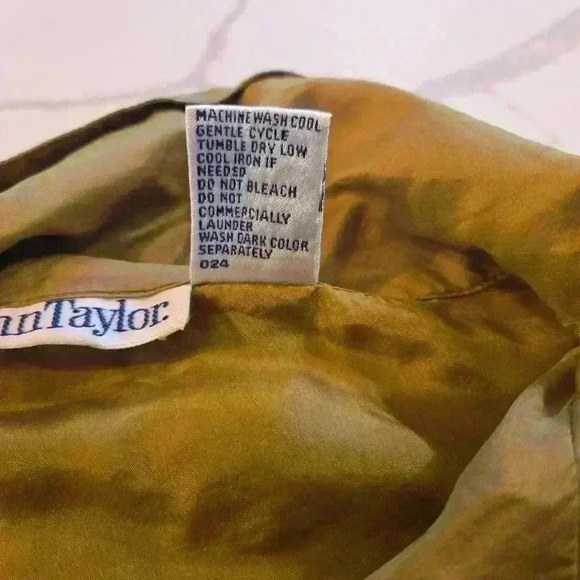 VTG Ann Taylor Women 100% Silk Long Sleeve Blouse Olive Green Size Large - Picture 8 of 10